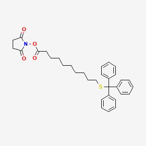 2,5-Dioxopyrrolidin-1-yl 10-(tritylthio)decanoate