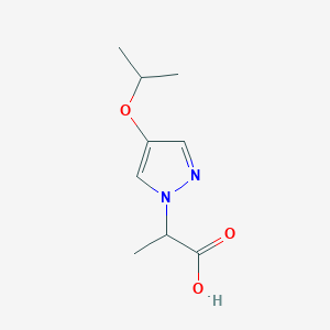molecular formula C9H14N2O3 B8176276 2-(4-Isopropoxy-1H-pyrazol-1-yl)propanoic acid 