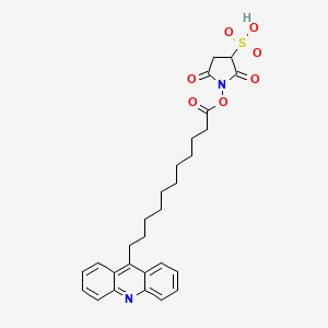 molecular formula C28H32N2O7S B8180022 1-(11-Acridin-9-ylundecanoyloxy)-2,5-dioxopyrrolidine-3-sulfonic acid 