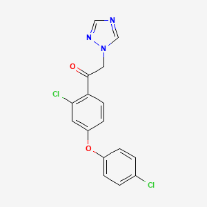molecular formula C16H11Cl2N3O2 B8181042 1-(2-chloro-4-(4-chlorophenoxy)phenyl)-2-(1H-1,2,4-triazol-1-yl)ethan-1-one 