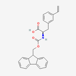 molecular formula C26H23NO4 B8181481 (R)-2-((((9H-Fluoren-9-yl)methoxy)carbonyl)amino)-3-(3-vinylphenyl)propanoic acid 