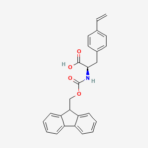 molecular formula C26H23NO4 B8181528 (R)-2-((((9H-Fluoren-9-yl)methoxy)carbonyl)amino)-3-(4-vinylphenyl)propanoic acid 