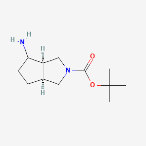 molecular formula C12H22N2O2 B8195561 tert-butyl (3aR,6aS)-4-amino-3,3a,4,5,6,6a-hexahydro-1H-cyclopenta[c]pyrrole-2-carboxylate 