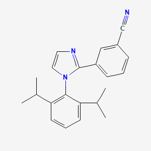 molecular formula C22H23N3 B8196207 3-(1-(2,6-二异丙基苯基)-1H-咪唑-2-基)苯甲腈 