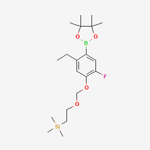 molecular formula C20H34BFO4Si B8197117 (2-((5-Ethyl-2-fluoro-4-(4,4,5,5-tetramethyl-1,3,2-dioxaborolan-2-yl)phenoxy)methoxy)ethyl)trimethylsilane 