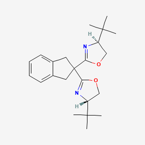 molecular formula C23H32N2O2 B8197479 (4S,4'S)-2,2'-(2,3-Dihydro-1H-indene-2,2-diyl)bis(4-(tert-butyl)-4,5-dihydrooxazole) 