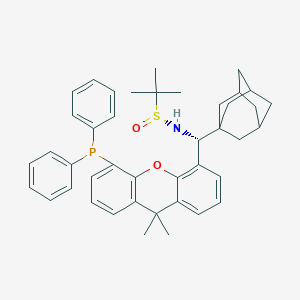 molecular formula C42H48NO2PS B8197569 (R)-N-[(R)-Adamantan-1-yl[5-(diphenylphosphino)-9,9-dimethyl-9H-xanthen-4-yl]methyl]-2-methylpropane-2-sulfinamide 