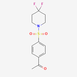 molecular formula C13H15F2NO3S B8197983 1-(4-((4,4-Difluoropiperidin-1-yl)sulfonyl)phenyl)ethanone 