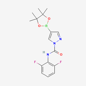 molecular formula C16H18BF2N3O3 B8199449 N-(2,6-Difluorophenyl)-4-(4,4,5,5-tetramethyl-1,3,2-dioxaborolan-2-yl)-1H-pyrazole-1-carboxamide 