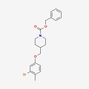 molecular formula C21H24BrNO3 B8199463 Benzyl 4-((3-bromo-4-methylphenoxy)methyl)piperidine-1-carboxylate 