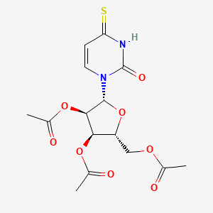 molecular formula C15H18N2O8S B8200231 (2R,3R,4R,5R)-2-(Acetoxymethyl)-5-(2-oxo-4-thioxo-3,4-dihydropyrimidin-1(2H)-yl)tetrahydrofuran-3,4-diyl diacetate 