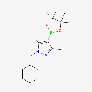 molecular formula C18H31BN2O2 B8201490 1-(Cyclohexylmethyl)-3,5-dimethyl-4-(4,4,5,5-tetramethyl-1,3,2-dioxaborolan-2-yl)-1H-pyrazole 