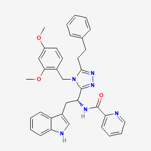 molecular formula C35H34N6O3 B8209665 N-[(1R)-1-[4-[(2,4-Dimethoxyphenyl)methyl]-5-(2-phenyylethyl)-4H-1,2,4-triazol-3-yl]-2-(1H-indol-3-yl)ethyl]-2-pyridinecarboxamide 