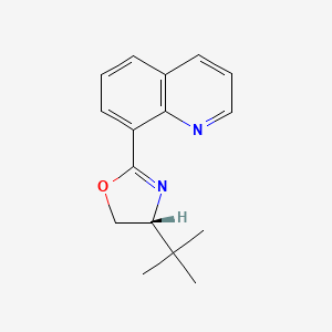 molecular formula C16H18N2O B8212019 (R)-4-(tert-Butyl)-2-(quinolin-8-yl)-4,5-dihydrooxazole 