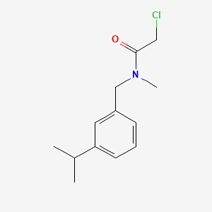 molecular formula C13H18ClNO B8212552 2-Chloro-N-(3-isopropylbenzyl)-N-methylacetamide 