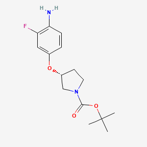 molecular formula C15H21FN2O3 B8215002 tert-butyl (3R)-3-(4-amino-3-fluorophenoxy)pyrrolidine-1-carboxylate 