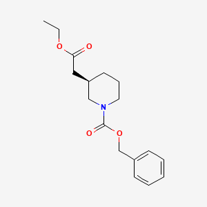 molecular formula C17H23NO4 B8215425 benzyl (3R)-3-(2-ethoxy-2-oxoethyl)piperidine-1-carboxylate 