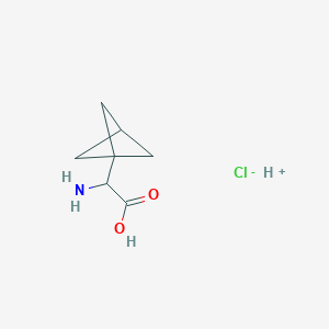 molecular formula C7H12ClNO2 B8217012 2-Amino-2-(1-bicyclo[1.1.1]pentanyl)acetic acid;hydron;chloride 