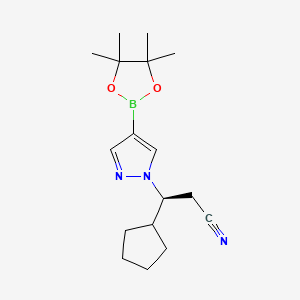 molecular formula C17H26BN3O2 B8220374 (s)-3-Cyclopentyl-3-(4-(4,4,5,5-tetramethyl-1,3,2-dioxaborolan-2-yl)-1h-pyrazol-1-yl)propanenitrile 