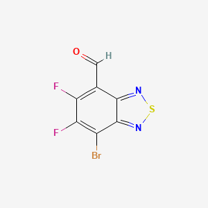 molecular formula C7HBrF2N2OS B8222383 7-溴-5,6-二氟苯并[c][1,2,5]噻二唑-4-甲醛 