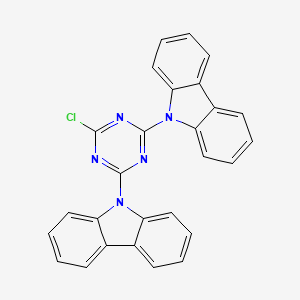 molecular formula C27H16ClN5 B8222557 9,9'-(6-氯-1,3,5-三嗪-2,4-二基)双(9H-咔唑) 
