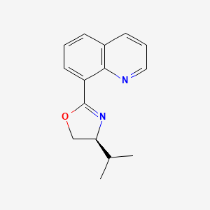 molecular formula C15H16N2O B8222950 (S)-4-Isopropyl-2-(quinolin-8-yl)-4,5-dihydrooxazole 