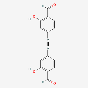 molecular formula C16H10O4 B8223003 4,4'-(1,2-乙炔二基)双[2-羟基苯甲醛] 