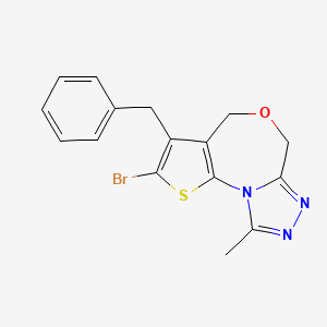molecular formula C16H14BrN3OS B8223756 3-苄基-2-溴-9-甲基-4H,6H-噻吩并[2,3-e][1,2,4]三唑并[3,4-c][1,4]噁嗪 