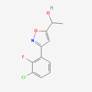 molecular formula C11H9ClFNO2 B8225188 1-[3-(3-Chloro-2-fluorophenyl)-1,2-oxazol-5-yl]ethanol 