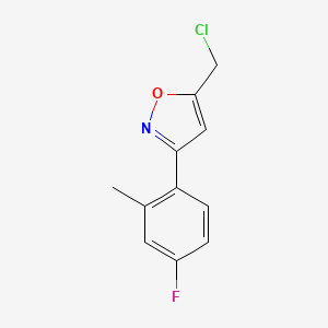 molecular formula C11H9ClFNO B8225723 5-(Chloromethyl)-3-(4-fluoro-2-methylphenyl)-1,2-oxazole 