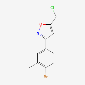 molecular formula C11H9BrClNO B8225819 3-(4-Bromo-3-methylphenyl)-5-(chloromethyl)-1,2-oxazole 