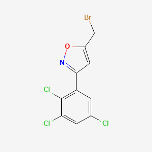 molecular formula C10H5BrCl3NO B8225979 5-(Bromomethyl)-3-(2,3,5-trichlorophenyl)-1,2-oxazole 