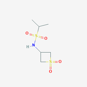 molecular formula C6H13NO4S2 B8230237 N-(1,1-Dioxidothietan-3-yl)propane-2-sulfonamide 