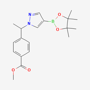molecular formula C19H25BN2O4 B8232292 Methyl 4-(1-(4-(4,4,5,5-tetramethyl-1,3,2-dioxaborolan-2-yl)-1H-pyrazol-1-yl)ethyl)benzoate 