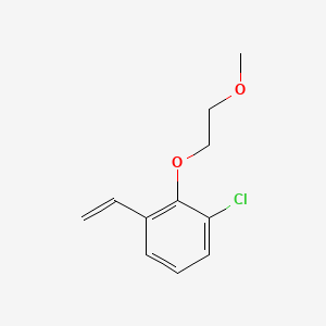 molecular formula C11H13ClO2 B8235633 1-Chloro-2-(2-methoxyethoxy)-3-vinylbenzene 