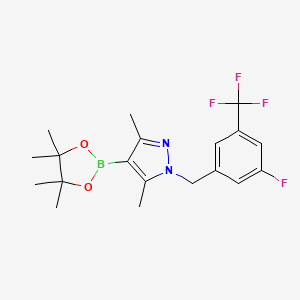 molecular formula C19H23BF4N2O2 B8237518 1-(3-Fluoro-5-(trifluoromethyl)benzyl)-3,5-dimethyl-4-(4,4,5,5-tetramethyl-1,3,2-dioxaborolan-2-yl)-1H-pyrazole 