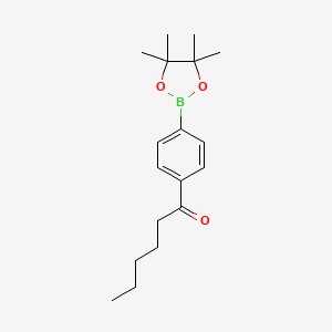 molecular formula C18H27BO3 B8239050 1-(4-(4,4,5,5-Tetramethyl-1,3,2-dioxaborolan-2-yl)phenyl)hexan-1-one 