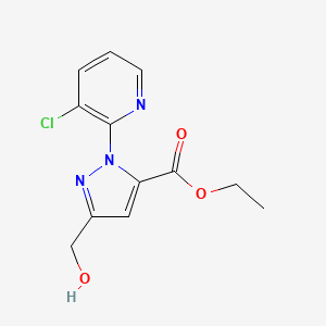 molecular formula C12H12ClN3O3 B8239478 1-(3-氯吡啶-2-基)-3-(羟甲基)-1H-吡唑-5-羧酸乙酯 