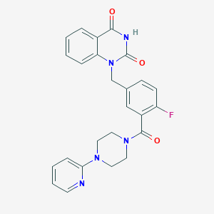 molecular formula C25H22FN5O3 B8240075 1-[[4-Fluoro-3-(4-pyridin-2-ylpiperazine-1-carbonyl)phenyl]methyl]quinazoline-2,4-dione 