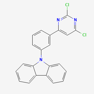 molecular formula C22H13Cl2N3 B8242871 9-(3-(2,6-Dichloropyrimidin-4-yl)phenyl)-9H-carbazole 