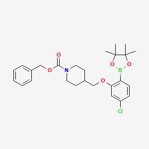 molecular formula C26H33BClNO5 B8243848 Benzyl 4-((5-chloro-2-(4,4,5,5-tetramethyl-1,3,2-dioxaborolan-2-yl)phenoxy)methyl)piperidine-1-carboxylate 