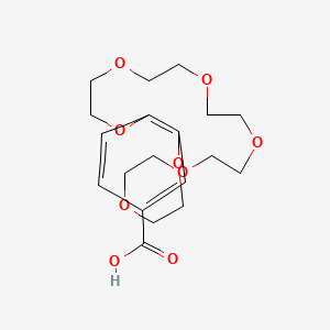 molecular formula C19H28O9 B8244015 2,3,5,6,8,9,11,12,14,15,17,18-Dodecahydrobenzo[b][1,4,7,10,13,16,19]heptaoxacyclohenicosine-21-carboxylic acid 