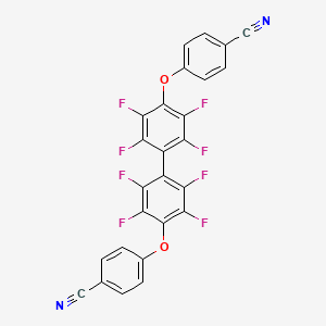 molecular formula C26H8F8N2O2 B8244214 4,4'-((Perfluoro-[1,1'-biphenyl]-4,4'-diyl)bis(oxy))dibenzonitrile 