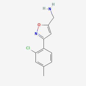 molecular formula C11H11ClN2O B8247518 [3-(2-Chloro-4-methylphenyl)-1,2-oxazol-5-yl]methanamine 
