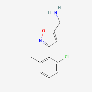 molecular formula C11H11ClN2O B8247520 [3-(2-Chloro-6-methylphenyl)-1,2-oxazol-5-yl]methanamine 