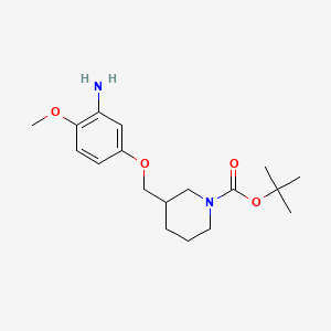 molecular formula C18H28N2O4 B8250982 tert-Butyl 3-((3-amino-4-methoxyphenoxy)methyl)piperidine-1-carboxylate 