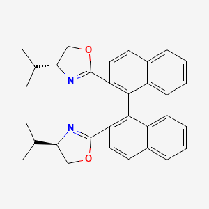 molecular formula C32H32N2O2 B8252683 (R)-2,2'-Bis((R)-4-isopropyl-4,5-dihydrooxazol-2-yl)-1,1'-binaphthalene 