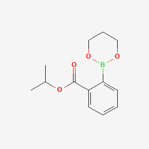 molecular formula C13H17BO4 B8252769 Isopropyl 2-(1,3,2-dioxaborinan-2-yl)benzoate 