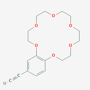 molecular formula C18H24O6 B8255532 18-Ethynyl-2,3,5,6,8,9,11,12,14,15-decahydrobenzo[b][1,4,7,10,13,16]hexaoxacyclooctadecine 