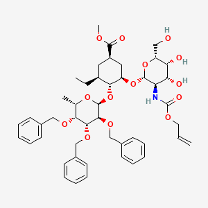 molecular formula C47H61NO14 B8262933 methyl (1R,3R,4R,5S)-3-[(2R,3R,4R,5R,6R)-3-(allyloxycarbonylamino)-4,5-dihydroxy-6-(hydroxymethyl)tetrahydropyran-2-yl]oxy-5-ethyl-4-[(2S,3S,4R,5R,6S)-3,4,5-tribenzyloxy-6-methyl-tetrahydropyran-2-yl]oxy-cyclohexanecarboxylate 